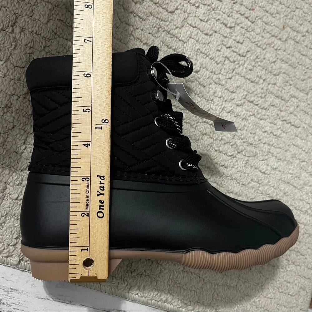Justice Black Lace-Up Duck Boots size 4y 6w nwt insulated‎